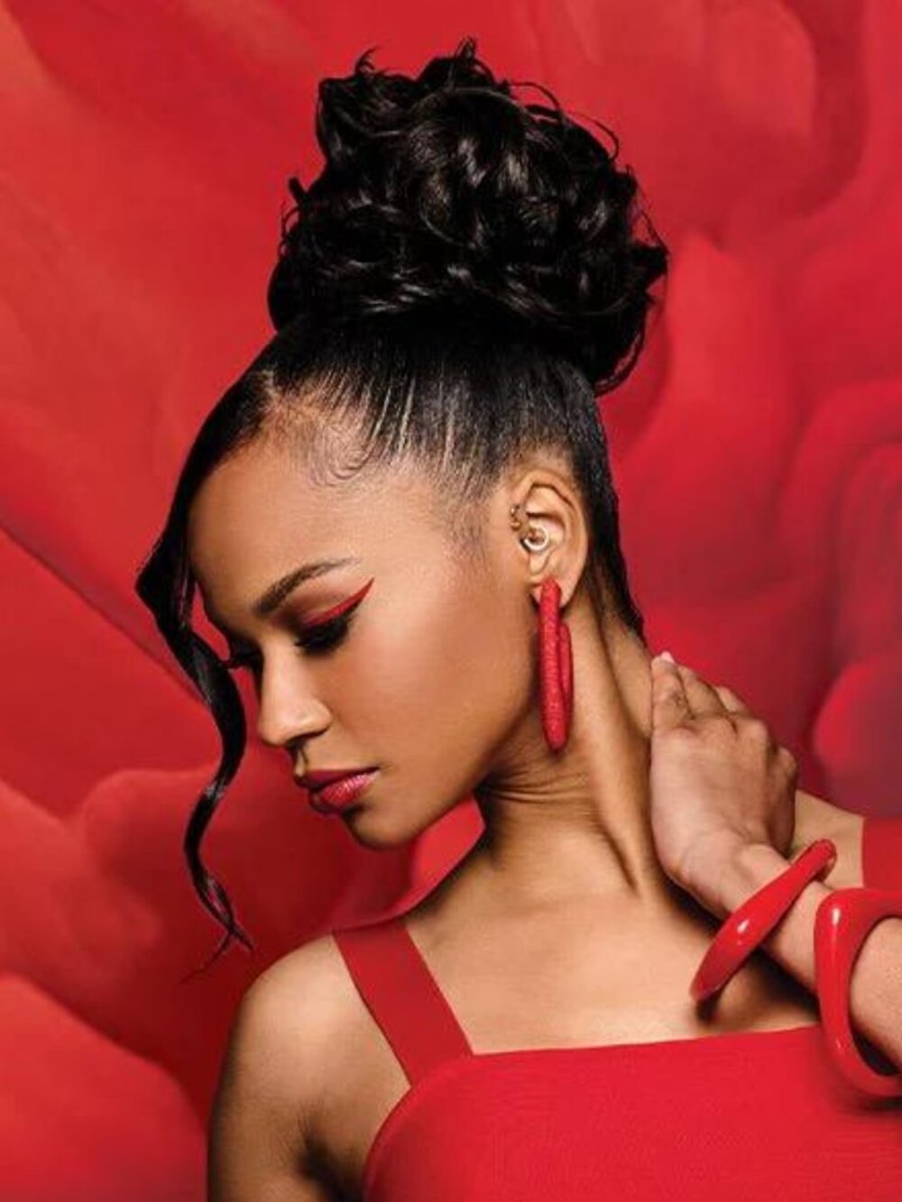 KIM KIMBLE CLIP IT CLASSY in MC56/60 Iced Sugar